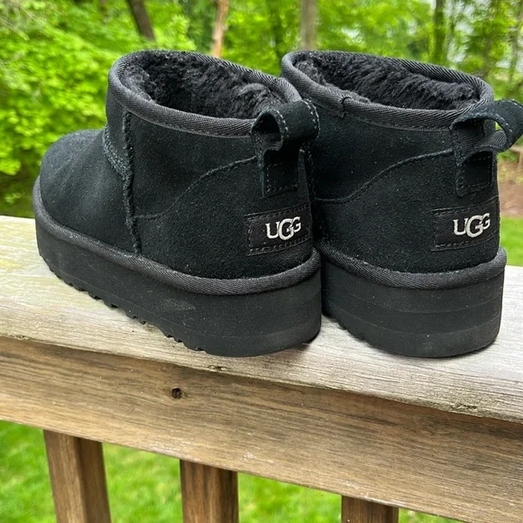 Womens UGG platform boots - Picture 1 of 6